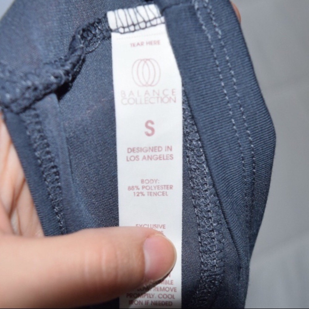 🛑SOLD🛑 NWOT Balance Collection crop top - Picture 4 of 4